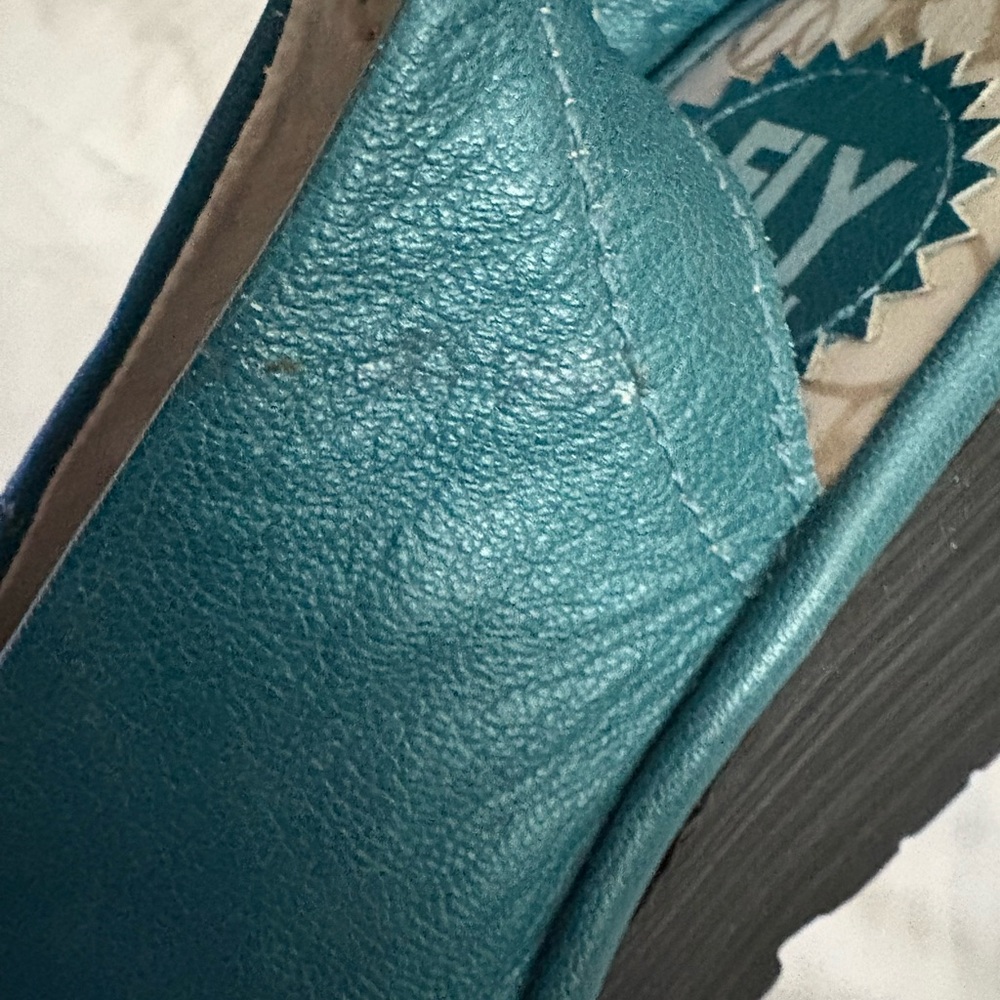 Fly London Sandals Like New - Picture 13 of 13